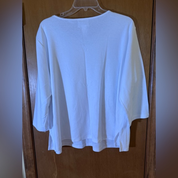 Alfred Dunner White Top with Green Accent - Picture 4 of 4